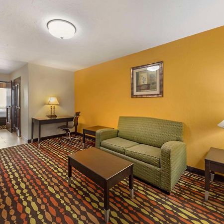 Best Western Greentree Inn&Suites Moore Exterior foto
