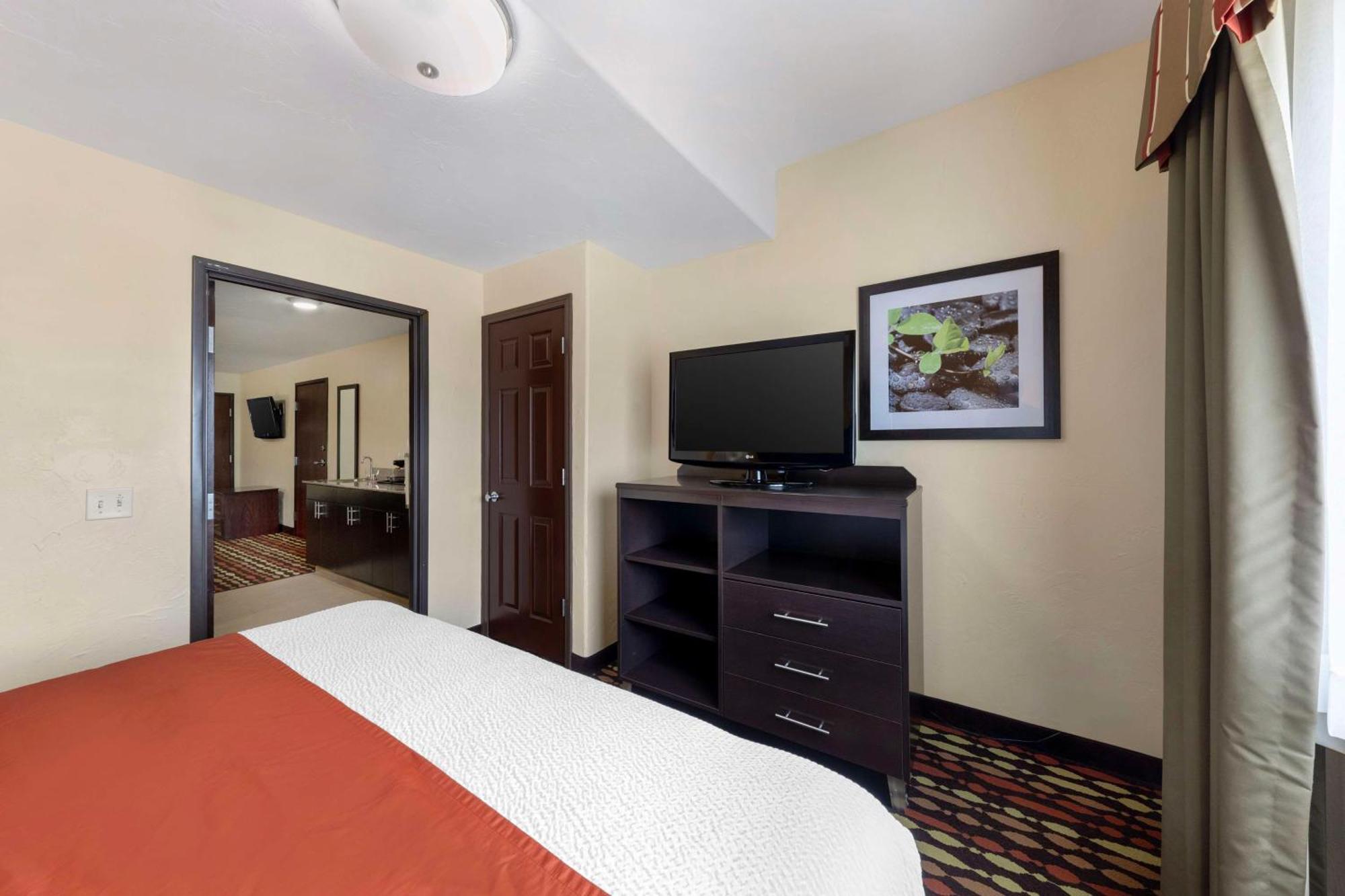 Best Western Greentree Inn&Suites Moore Exterior foto