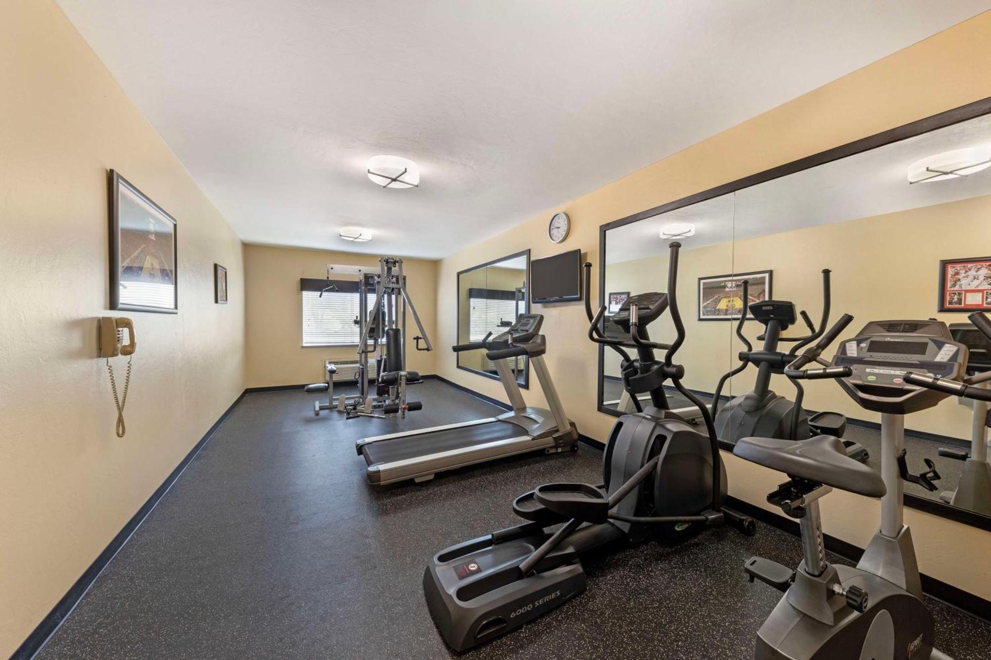 Best Western Greentree Inn&Suites Moore Exterior foto