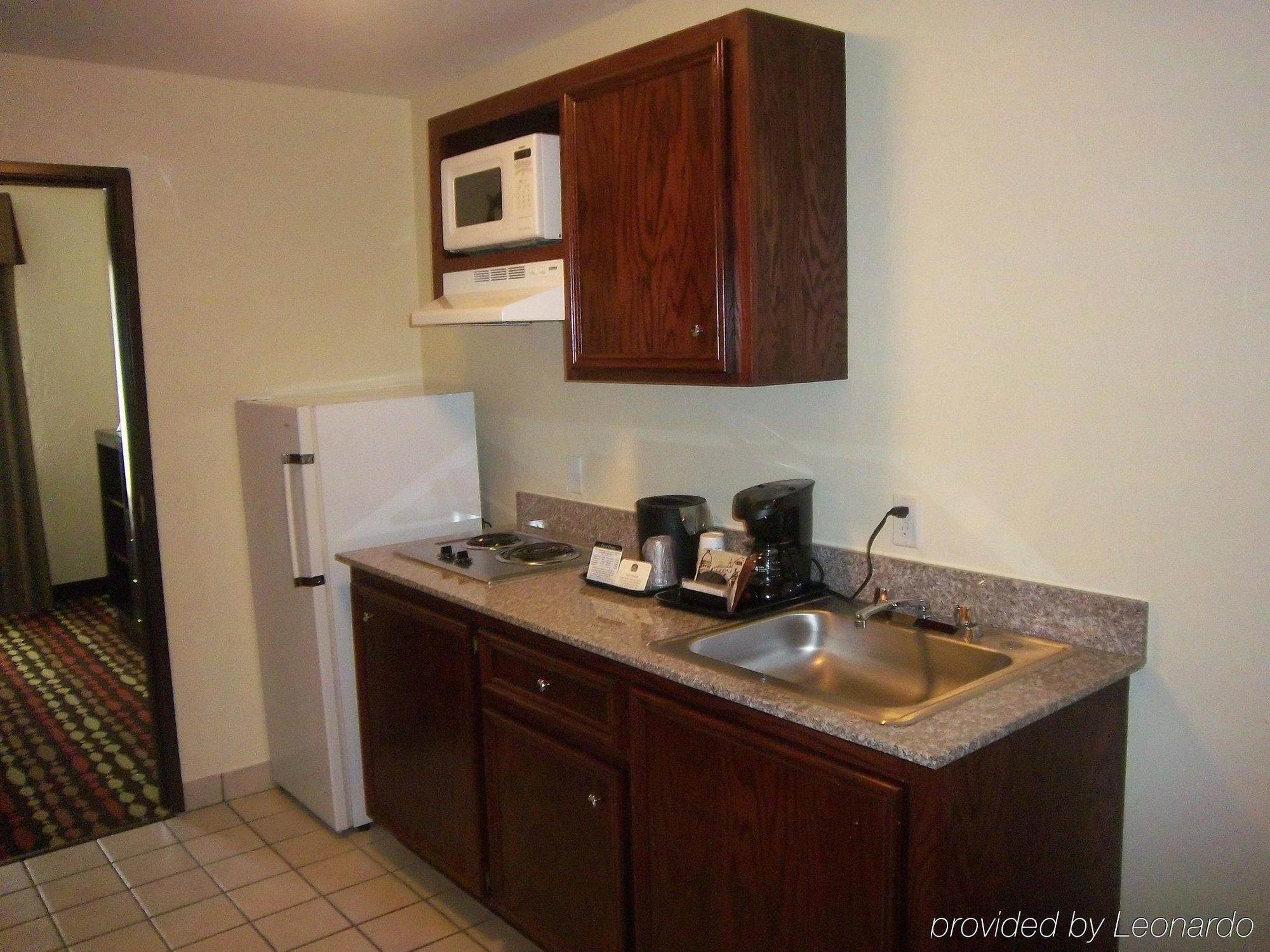 Best Western Greentree Inn&Suites Moore Zimmer foto